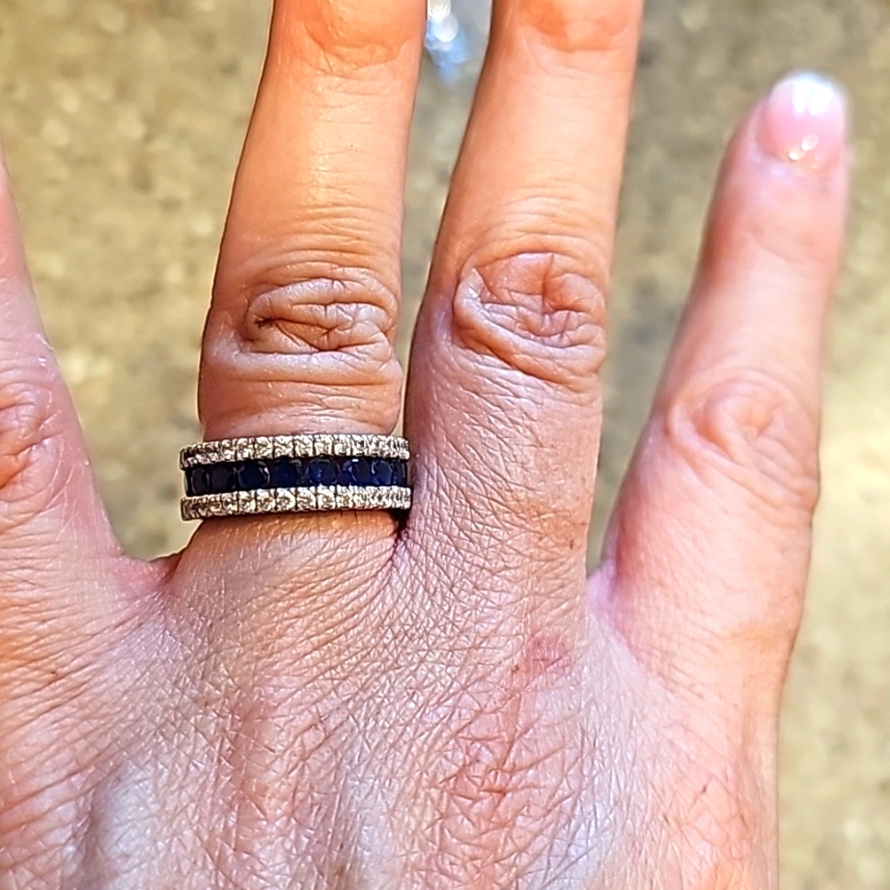 Diamond sapphire ring